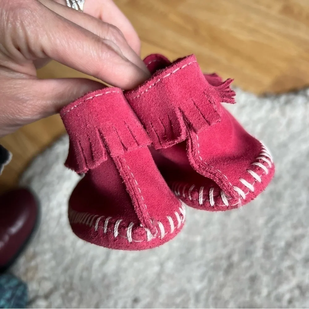 Minnetonka: Baby Vibrant Pink Suede Fringe Velcro Vamp Closure Booties Size 6